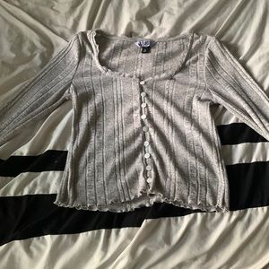 Cropped, long sleeve, button down, medium, silver/gray/white, Vylette .